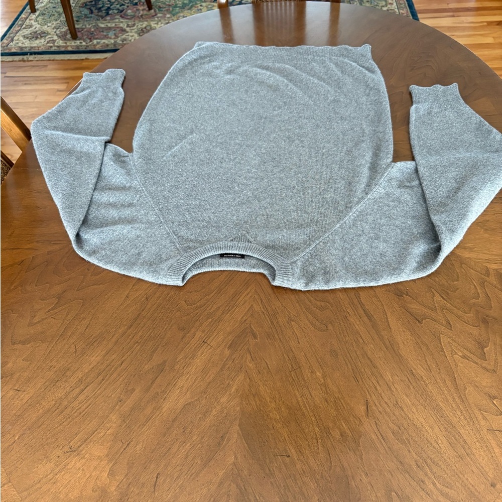 Men’s Neiman Marcus Exclusive Dove Gray Double Layer Cashmere Sweater